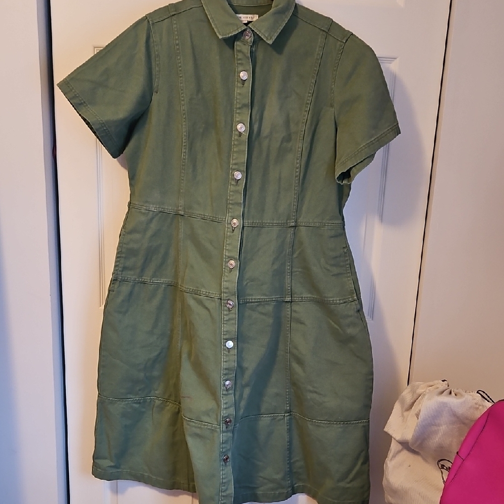 Chic Olive Button-Down Midi Dress